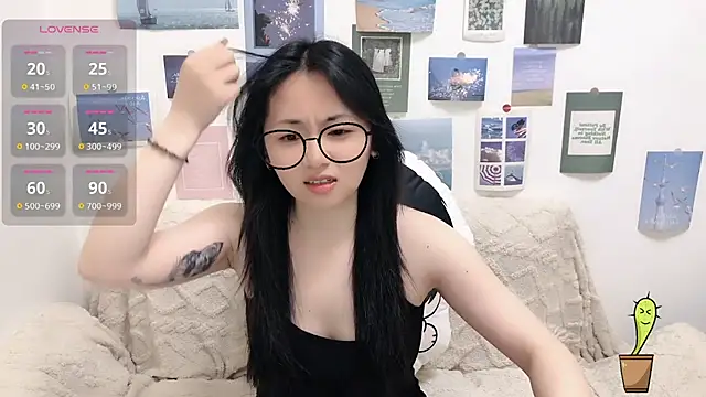 Snapshot of LiLiYbaby chatting on 6, 3, 2026 LiLiYbaby online show from 6, 3, 2026