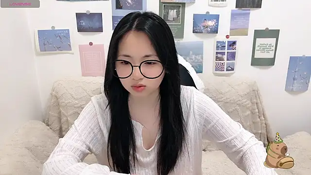 Snapshot of LiLiYbaby chatting on 12, 3, 2026 LiLiYbaby online show from 12, 3, 2026