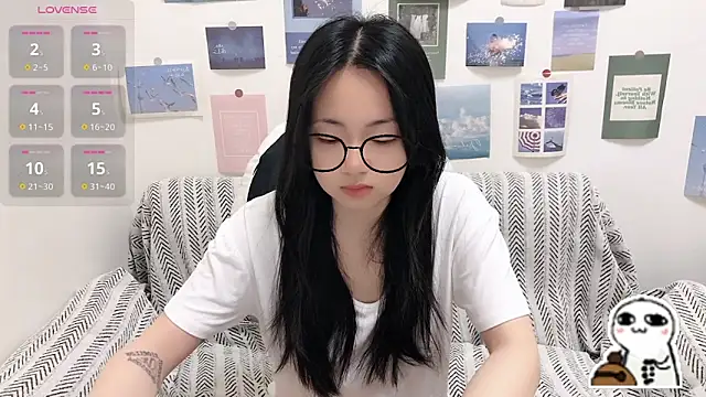 Snapshot of LiLiYbaby chatting on 29, 4, 2026 LiLiYbaby online show from 29, 4, 2026