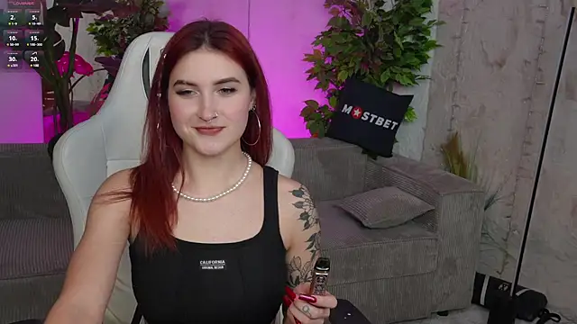 Magnetic Mia  online show from 14, 1, 2025