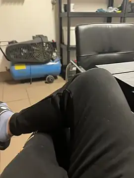 Snapshot of daubine46 chatting on 19, 3, 2026 daubine46 online show from 19, 3, 2026