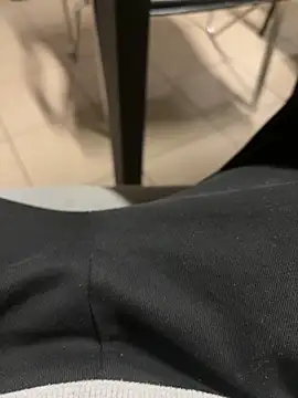 Snapshot of daubine46 chatting on 21, 3, 2026 daubine46 online show from 21, 3, 2026