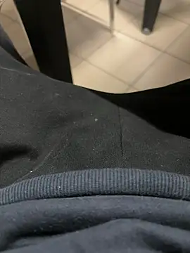 Snapshot of daubine46 chatting on 24, 3, 2026 daubine46 online show from 24, 3, 2026