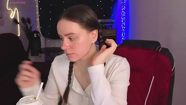 Emillias online show from 7, 2, 2026