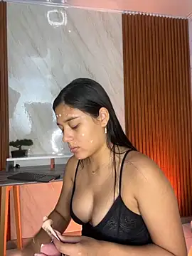 floriamANDjazmin online show from 7, 11, 2025