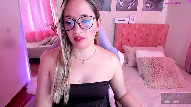 SamanthaBeltran online show from 2, 2, 2026