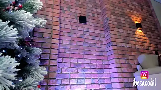 adriana allien online show from 5, 1, 2025