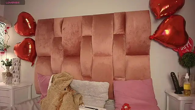 SweetBonniie online show from 28, 2, 2025