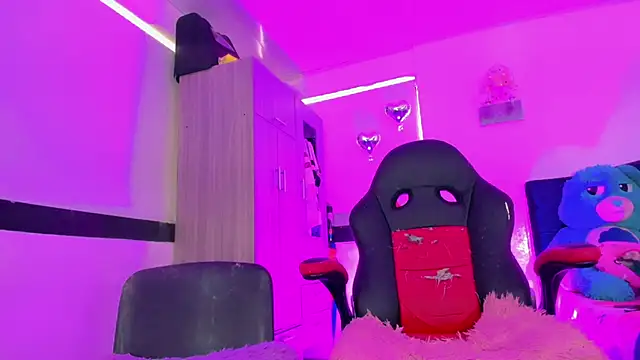 Snapshot of Hellen_moons__ chatting on 19, 3, 2026 Hellen moons online show from 19, 3, 2026