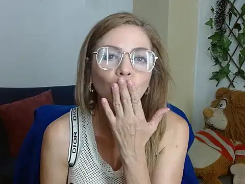 Snapshot of _melisaa_ chatting on 31, 12, 2024 melisaa online show from 31, 12, 2024