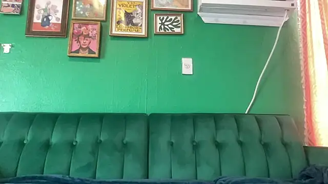 Snapshot of BaileyBaird chatting on 11, 12, 2024 BaileyBaird online show from 11, 12, 2024