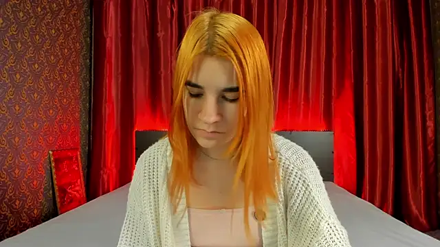  Polly Love  online show from 10, 12, 2024