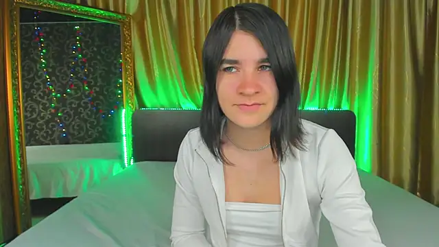  Polly Love  online show from 2, 10, 2025