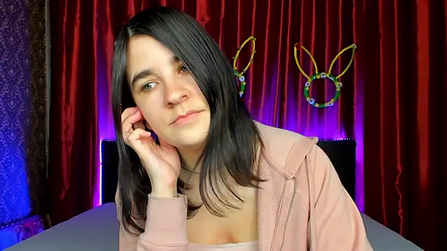  Polly Love  online show from 11, 4, 2026