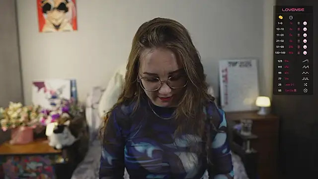 Snapshot of Miatiny chatting on 8, 3, 2026 Miatiny online show from 8, 3, 2026