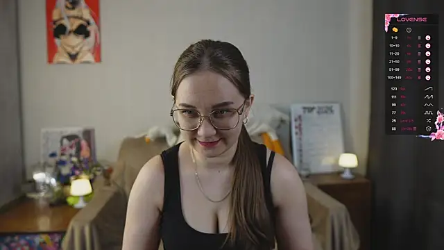 Snapshot of Miatiny chatting on 24, 4, 2026 Miatiny online show from 24, 4, 2026