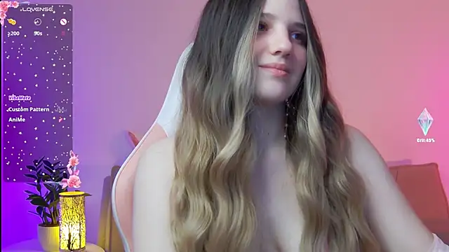 Snapshot of Roxieex chatting on 2, 2, 2025 Roxieex online show from 2, 2, 2025