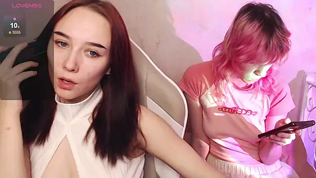 Snapshot of Robin_yourss chatting on 17, 12, 2025 Robin yourss online show from 17, 12, 2025