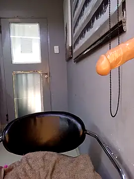 DickDiva1 online show from 28, 2, 2025