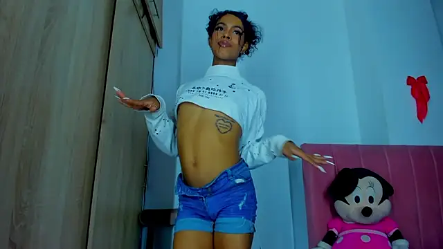 Snapshot of bloom444 chatting on 17, 12, 2024 bloom444 online show from 17, 12, 2024