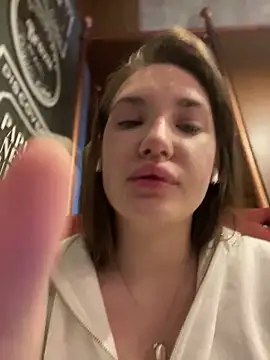 Holly Molii online show from 14, 12, 2024