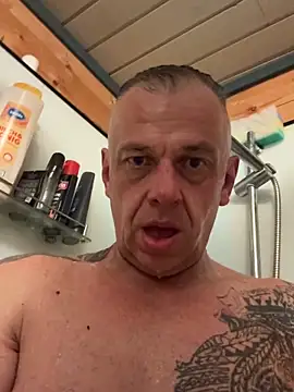 JakubW79 online show from 18, 10, 2025