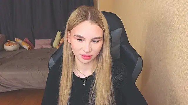 Snapshot of doll_barbieee chatting on 8, 12, 2024 doll barbieee online show from 8, 12, 2024