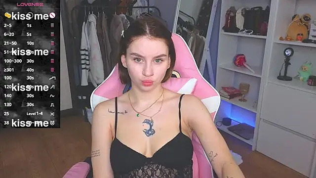 Snapshot of doll_barbieee chatting on 12, 7, 2026 doll barbieee online show from 12, 7, 2026