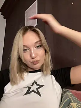 Snapshot of Alisa_Rise chatting on 16, 3, 2025 Alisa Rise online show from 16, 3, 2025