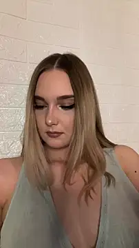 Snapshot of Alisa_Rise chatting on 24, 4, 2026 Alisa Rise online show from 24, 4, 2026