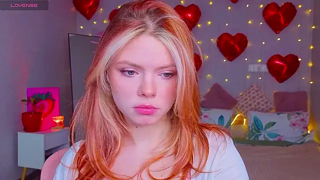 Snapshot of Red__Candy chatting on 6, 3, 2026 Red Candy online show from 6, 3, 2026