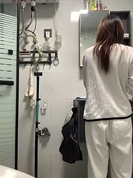 Snapshot of Aimeil chatting on 4, 4, 2026 Aimeil online show from 4, 4, 2026