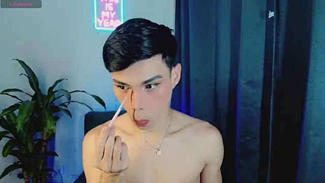 Snapshot of femboykeene chatting on 4, 5, 2026 femboykeene online show from 4, 5, 2026