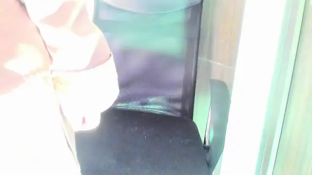 Snapshot of Liloo8923 chatting on 24, 3, 2026 Liloo8923 online show from 24, 3, 2026