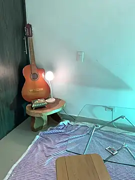 Snapshot of Liloo8923 chatting on 6, 4, 2026 Liloo8923 online show from 6, 4, 2026