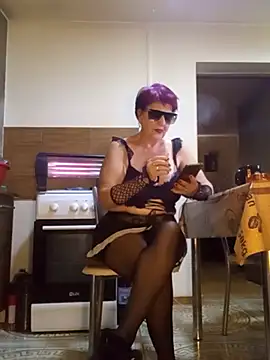 Snapshot of Ely_Elenita chatting on 25, 11, 2025 Ely Elenita online show from 25, 11, 2025