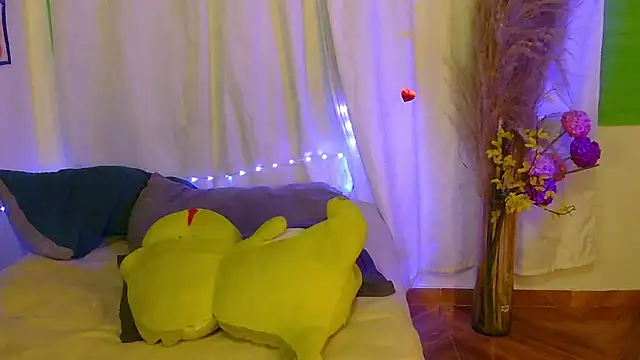 Snapshot of blue_angel33 chatting on 16, 3, 2026 blue angel33 online show from 16, 3, 2026