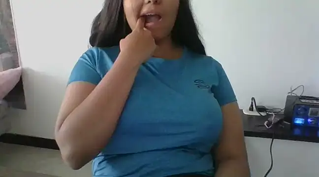 Snapshot of Miapeyton chatting on 2, 12, 2024 Miapeyton online show from 2, 12, 2024