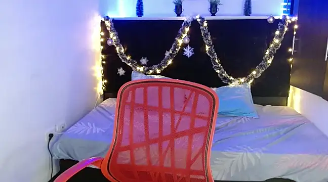 Snapshot of Miapeyton chatting on 11, 12, 2024 Miapeyton online show from 11, 12, 2024