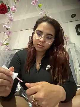 Snapshot of Miapeyton chatting on 28, 9, 2025 Miapeyton online show from 28, 9, 2025