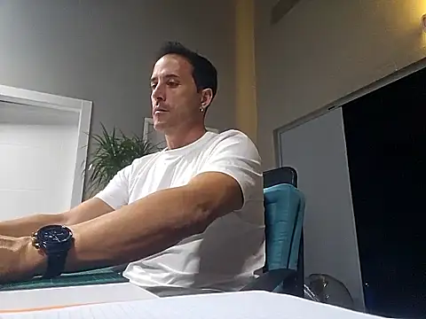 Lucas   81 online show from 3, 11, 2025