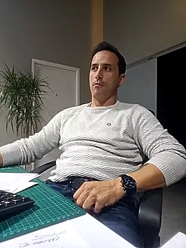 Lucas   81 online show from 6, 11, 2025