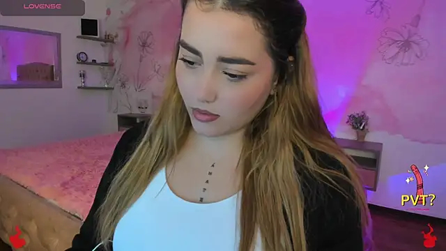 Snapshot of Lucia_star__ chatting on 13, 2, 2025 Lucia star   online show from 13, 2, 2025
