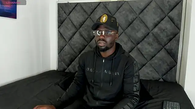Snapshot of Latrellx7 chatting on 16, 10, 2025 Latrellx7 online show from 16, 10, 2025