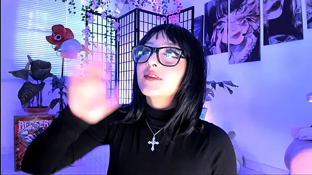 julyana  online show from 3, 11, 2025