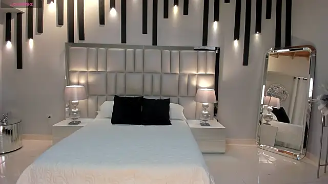 GiaFerrara online show from 23, 11, 2025