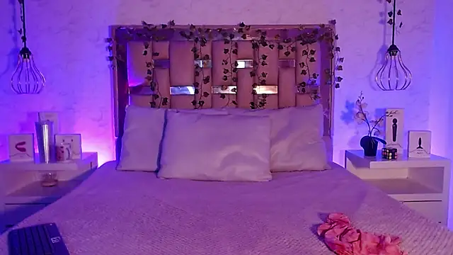 GigiVolkova online show from 22, 9, 2025