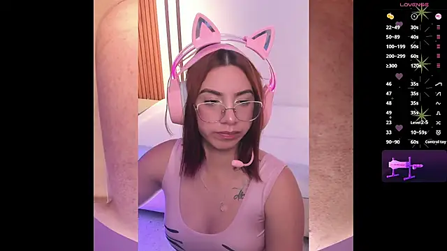 Snapshot of CamilaVegas_ chatting on 14, 10, 2025 CamilaVegas online show from 14, 10, 2025