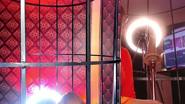 Snapshot of CamilaVegas_ chatting on 31, 10, 2025 CamilaVegas online show from 31, 10, 2025