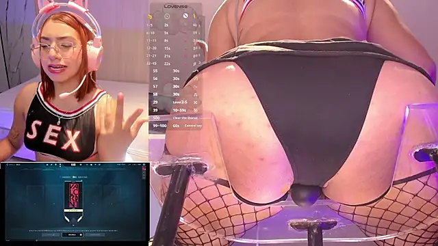 Snapshot of CamilaVegas_ chatting on 14, 11, 2025 CamilaVegas online show from 14, 11, 2025